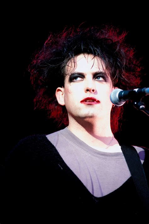 Robert Smith De The Cure Y Cómo Definió El Maquillaje Goth Gq México