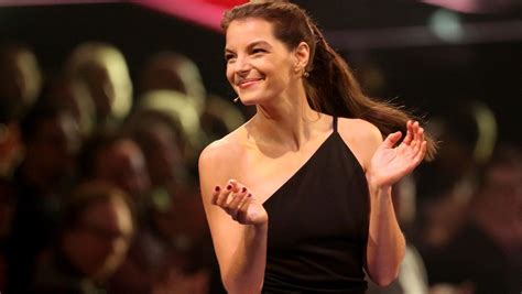 Yvonne Catterfeld Sohn Spielt Klavierkonzert Und Sie Platzt Vor Stolz