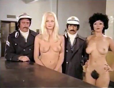 Naked Gloriella In El Sexo Me Da Risa