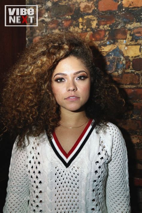 Hot Sexy Eryn Allen Kane Bikini Pics