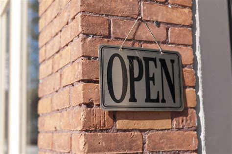 25 Stores Open on Thanksgiving 2022 | Grocery & Retail Hours