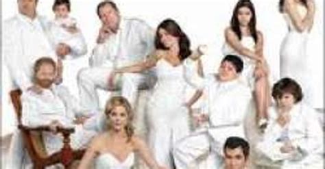 Modern Family Characters List w/ Photos