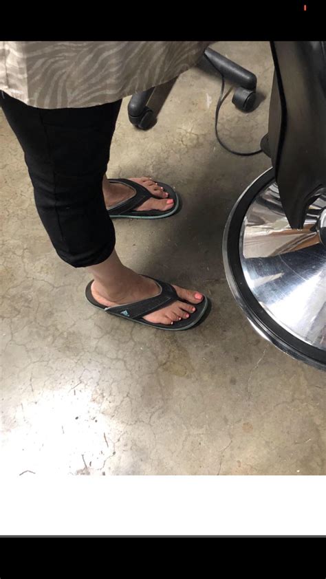 My Masseuse Candid Milf Feet Scrolller