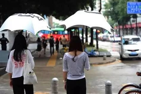 因為一把傘，愛上一座城：深圳街頭出現另類共享雨傘！ 每日頭條