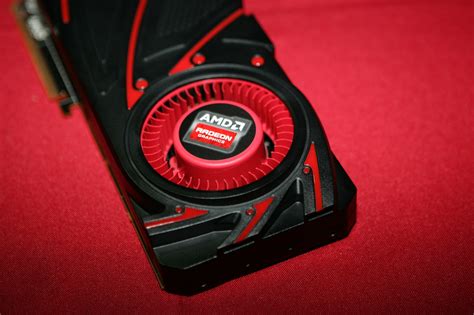 GPU14 Tech Day: AMD zeigt die Radeon R9 290X - Hardwareluxx