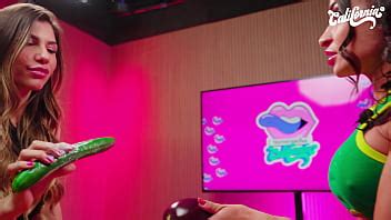 Monique Bertolini Model Page XVIDEOS