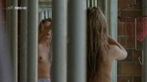 EIN STARKES TEAM NUDE SCENES AZNude