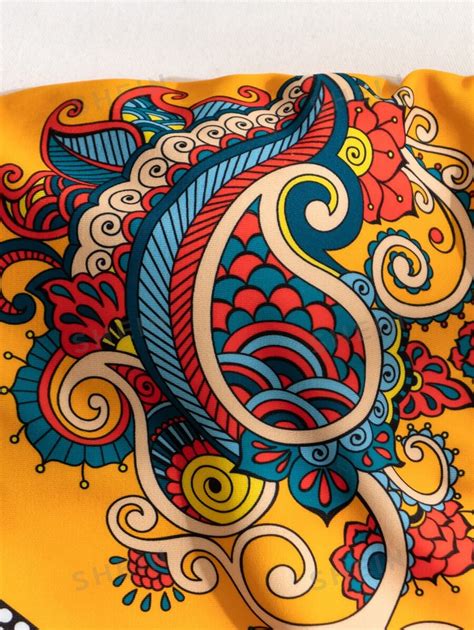 SHEIN Swim Bikini de lado anudado con estampado de paisley y dobladillo de pañuelo para playa en