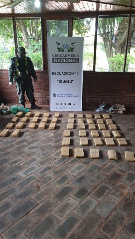 Cuatro Detenidos Por Circular Con 46 Kilos De Marihuana En Un Vehículo