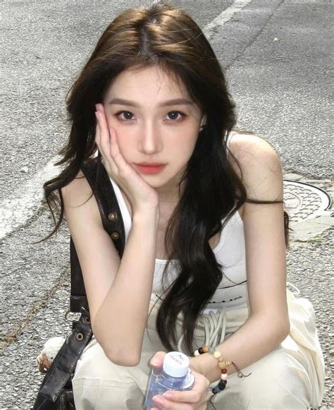 Needing a big white man to bleach me again : r/Bleached