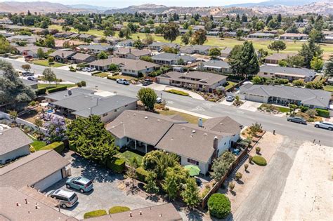 710 Ridgemark Dr Hollister Ca 95023 4 Beds 21 Baths Active