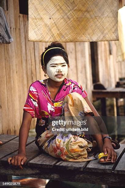 badjao girl stock  high res pictures  images getty images