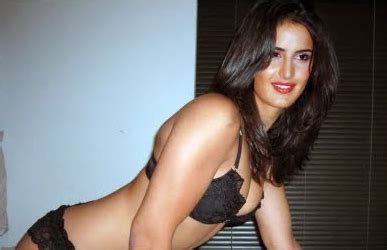 Indian Bollywood Actress New Katrina Kaif In Bikini