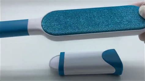 Самоочищающаяся щетка для удаления шерсти - YouTube