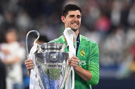 Destaque Na Final Da Champions Goleiro Courtois Do Real Madrid Jogou