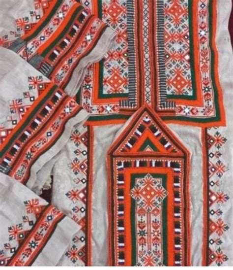 Pin By Zubaida On Balochi Dress Simple Embroidery Mehndi Designs