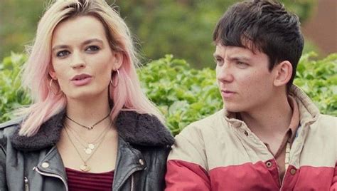 Sex Education Maeve Et Otis Sont Ils En Couple Asa Butterfield Nous En Dit Plus