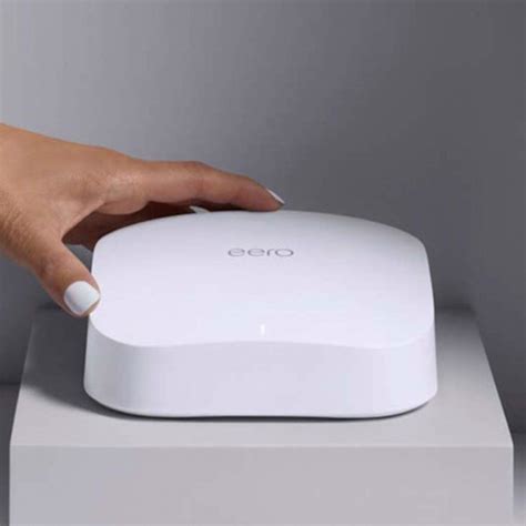 Трехдиапазонный роутер Wi-Fi 6 с концентратором умного дома. Eero Pro 6 ...