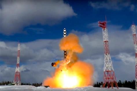 Russia puts advanced Sarmat nuclear missile system on ‘combat duty ...