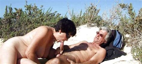 Joy With Wifey At The Beach ZB Porn