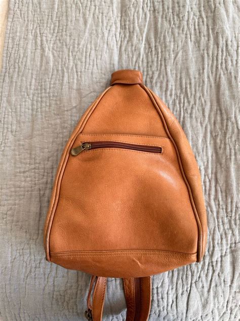 Le Donne Leather Sling Backpack W Front Zip Ebay