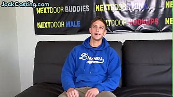 Poilu Beau Mec Solo Branle Et Jacule Sur Le Casting Xvideos