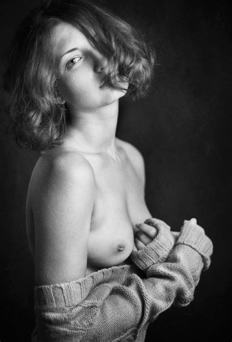 Artistic Black And White Nude Or Semi Nude Pics Gallery