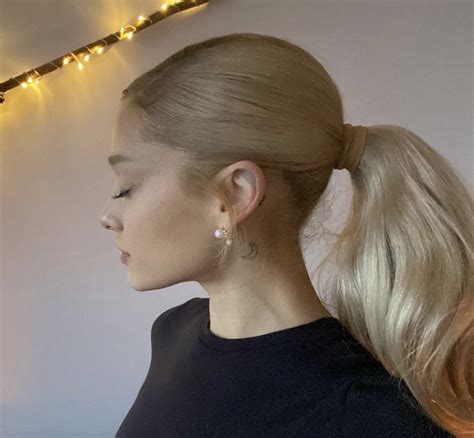 Ariana Grande Debuts New Blonde Look For Her Role In Wicked BeautifulBallad