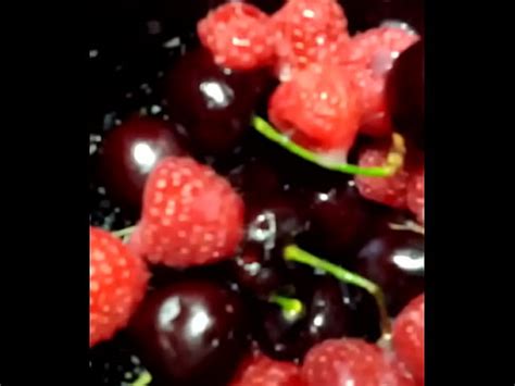 Cumming En La Fruta XVIDEOS