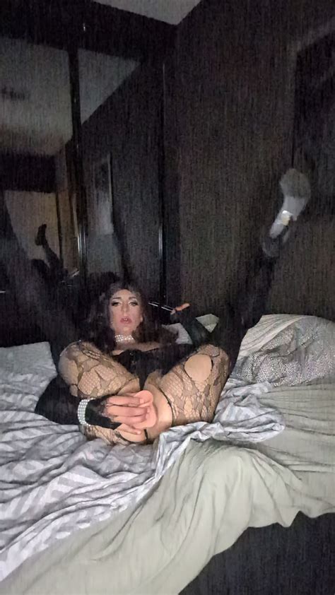 Amateur Crossdresser Sofia T Enjoying Another Dildo AShemaletube