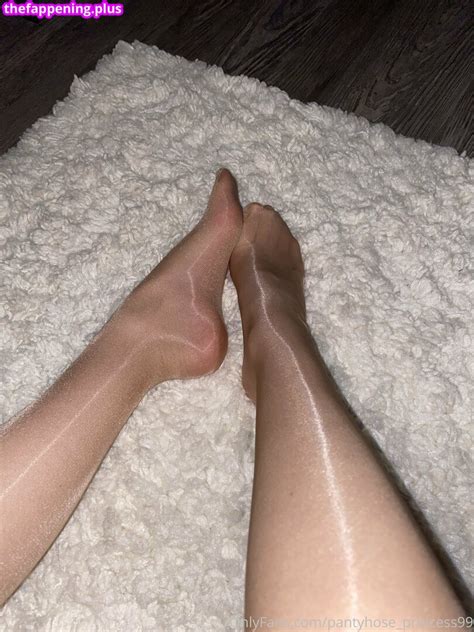 Pantyhose Princess Princess Riley Nude Onlyfans Photo The