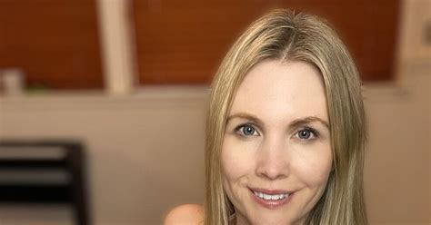 Mormon Mum Who Earns K From Snaps Teases In Bikini Despite Church Ban Big World Tale