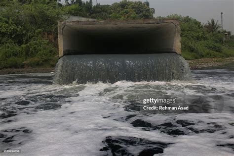 River Pollution In Bangladesh High-Res Stock Photo - Getty Images