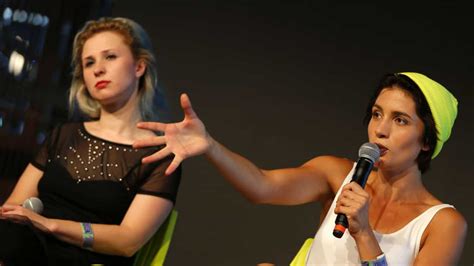 Pussy Riot Em Pareces De Coura Mensagem Politica