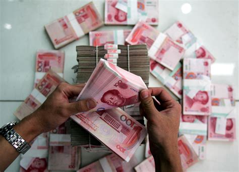 China’s Yuan (CNY) Replaces Dollar (USD) as Most Traded Currency in