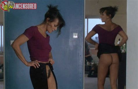 Naked Christine Boisson in La Mécanique des femmes