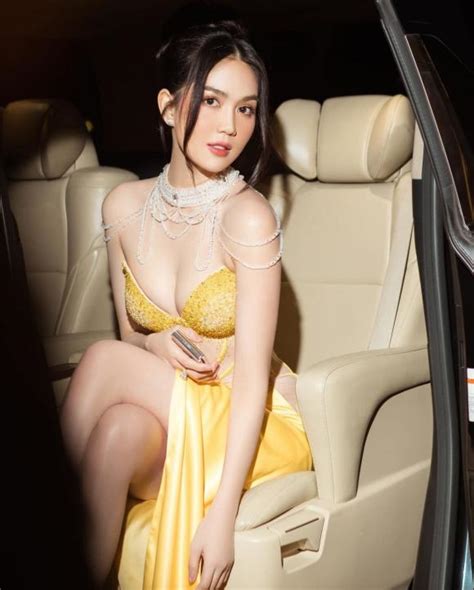 Ng C Trinh Di N Bikini T Hon Khoe Body C C T O B O C D N M Ng Ph T S T V Qu Au M T