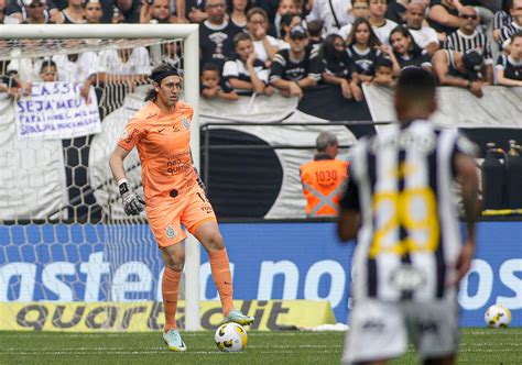 Cássio do Corinthians é eleito o melhor goleiro do Brasileirão no