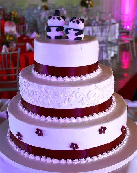 3 Layer Wedding Cake With Damask Piping Panda Bride And Groom Topper