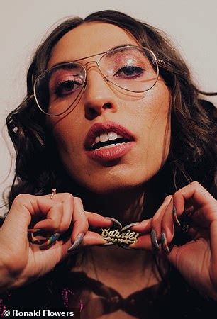 Sex And The City Costume Designer Unveils Modern Carrie Necklace Daily Mail Online