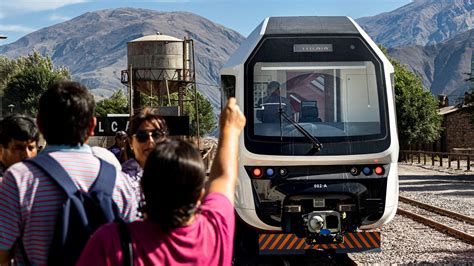 El Tren de la Quebrada el primer ferrocarril solar con baterías de litio de América Latina