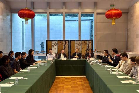 The Consulate General of China in Perth Held “Youth Talk on Diplomacy