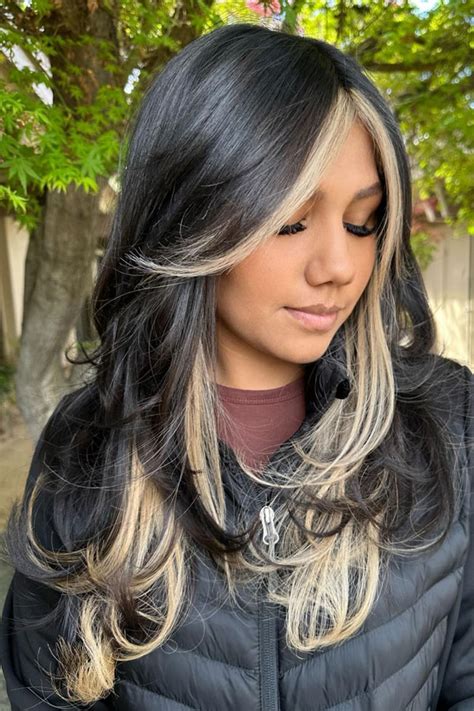 60 Cute Layered Hairstyles For Long Hair Long Layers With Blonde Moneypiece