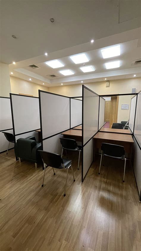Купить стильные перегородки для столов в офисе от производителя в ...
