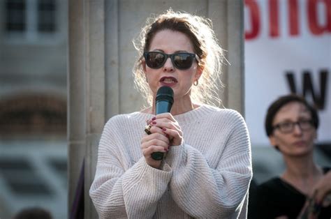 Co za metamorfoza Niewiarygodne jak teraz wygląda Ewa Skibińska zachwyca w bikini Świat