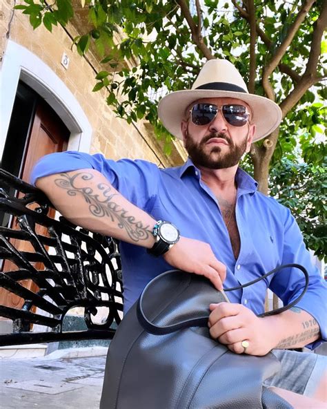 Gay Dad Almost Caught Bottomless ThisVid