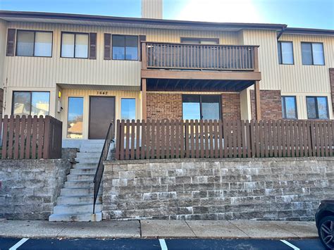 3 Beds 2 Baths Apartment/condo - Property Rentals - Florissant