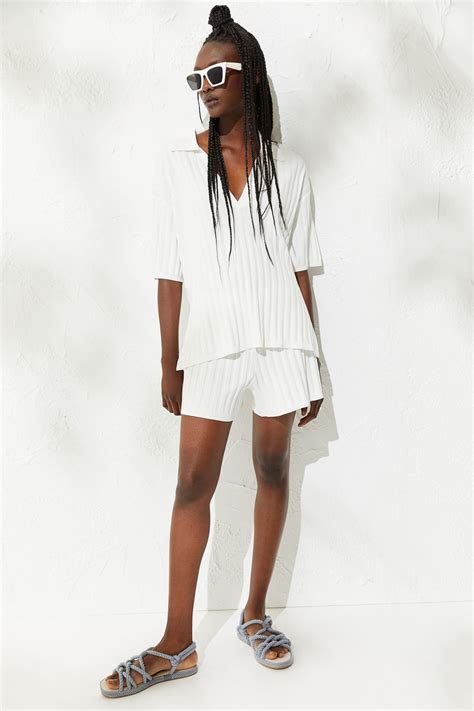 Most Comfortable Travel Clothes For Women 2021 | PS Fashion