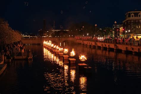 providence restaurants   waterfire view