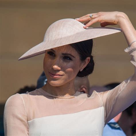 Meghan Markle Papà Thomas Markle Si Dà Alla Moda Sì No Forse